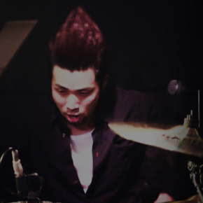 オカノ・タケノリ (イカレ太鼓叩き)